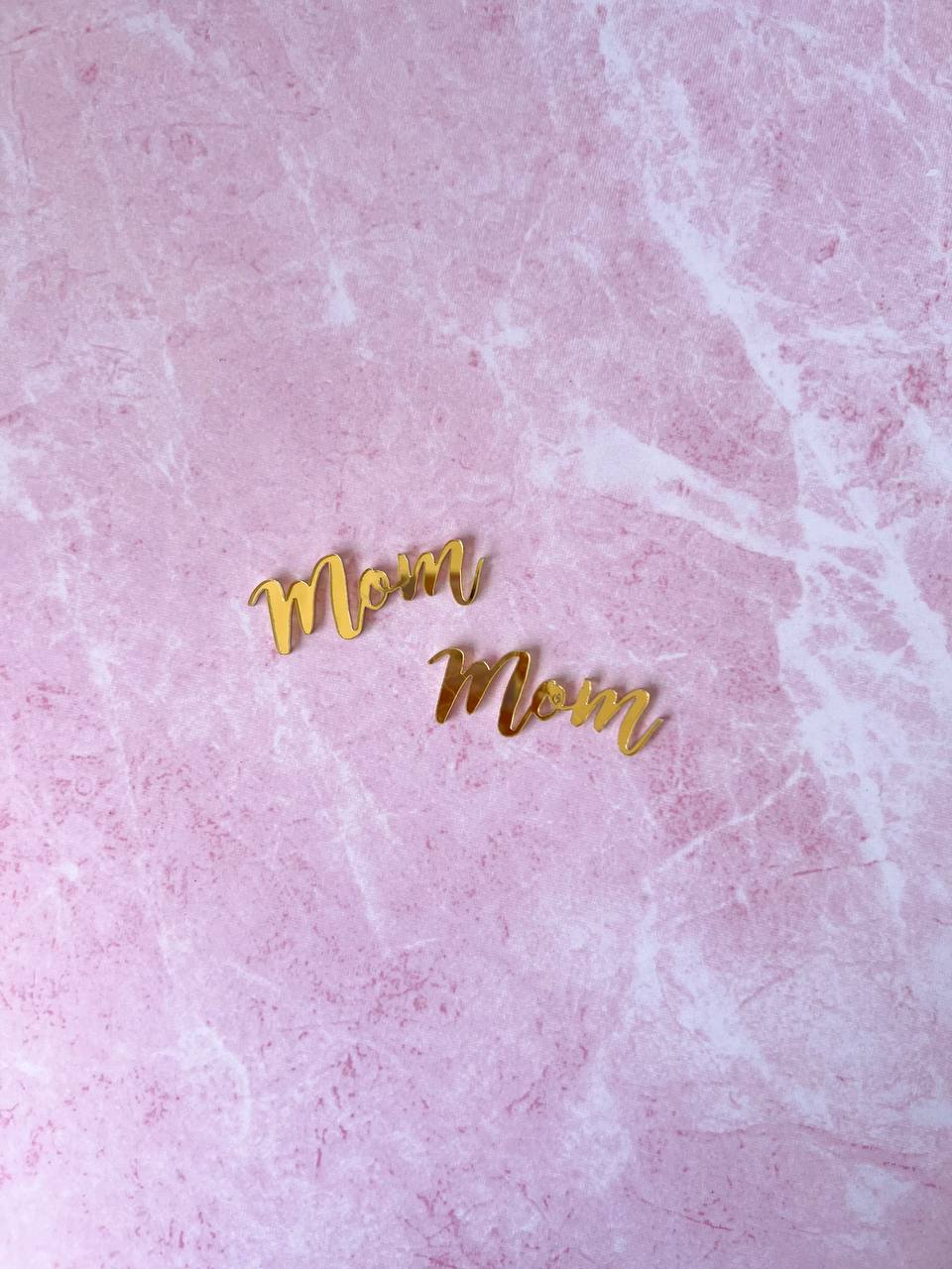 Mom acrílico dorado