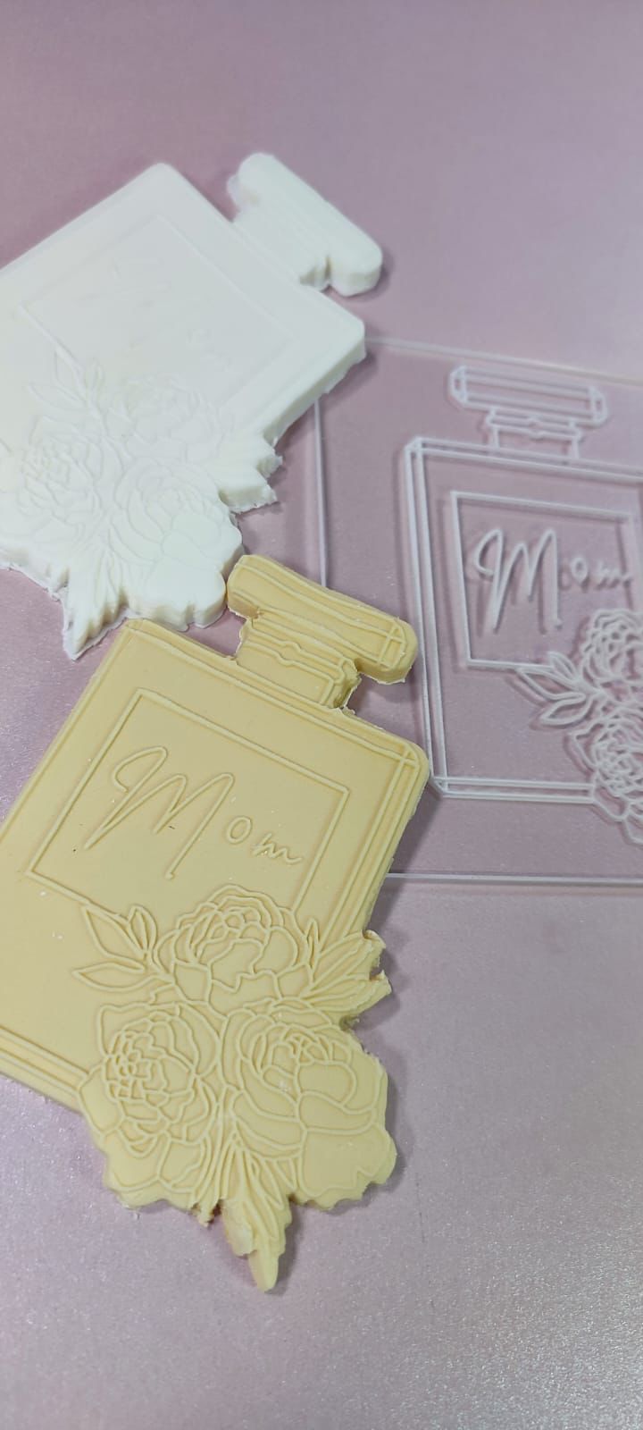 Estampar en relieve y cortador: Perfume