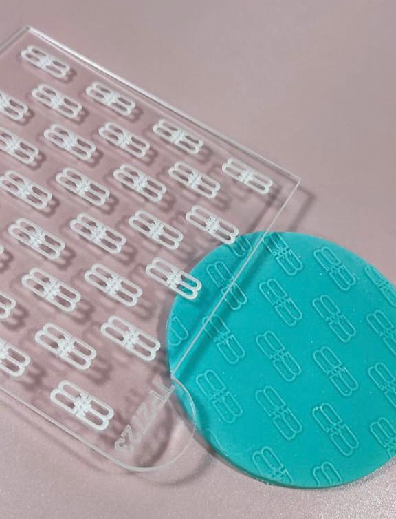 Textura Balenciaga Embossing
