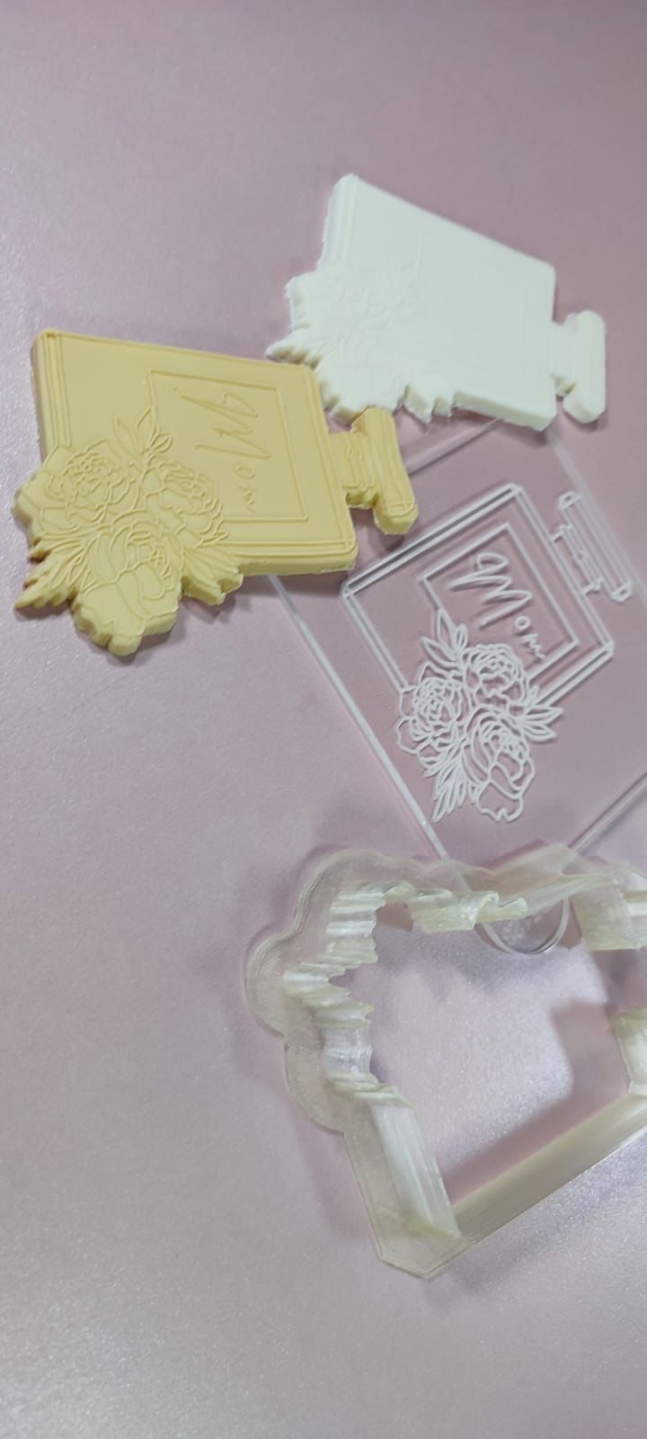 Estampar en relieve y cortador: Perfume