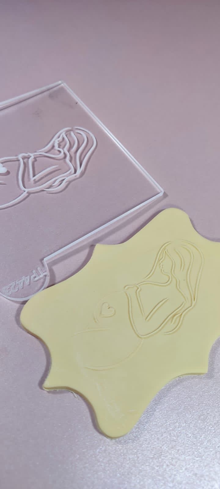 Embarazada Embossing